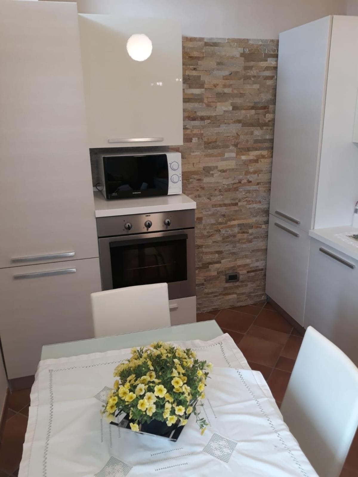 Antico Vicolo-Appartamento Martina Vercelli Exteriör bild